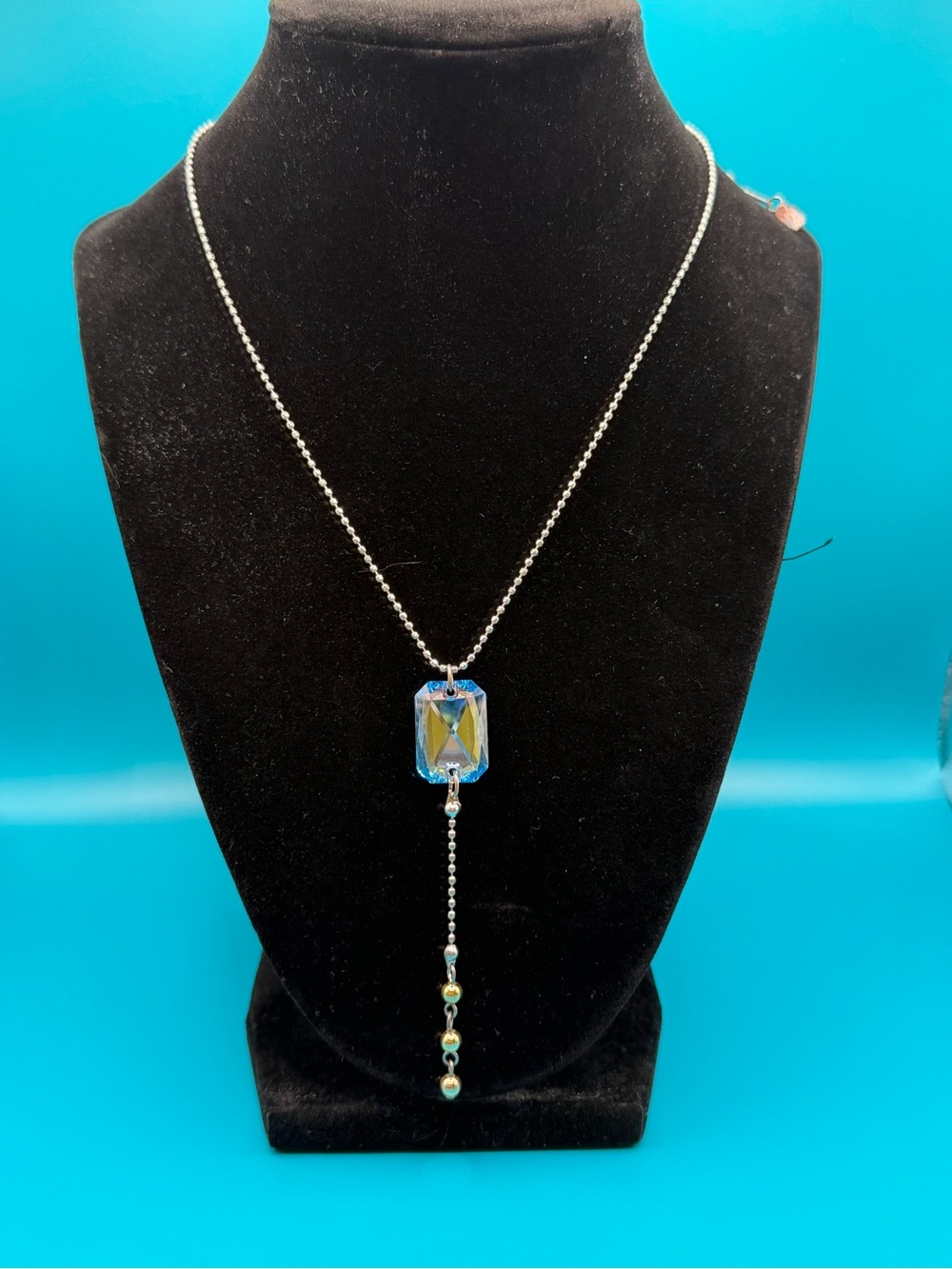Sabika y drop necklace